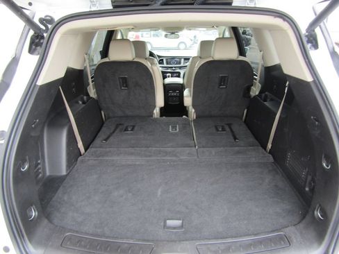 Used 2019 Buick Enclave Essence FWD image 34
