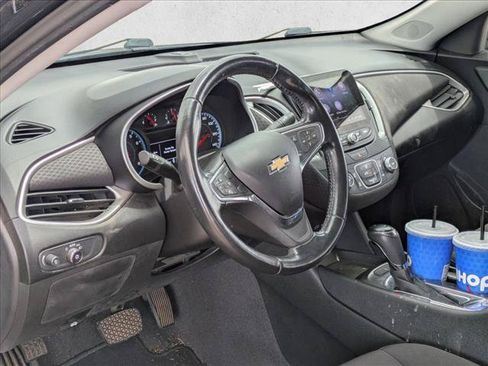 Used 2019 Chevrolet Malibu RS FWD image 10