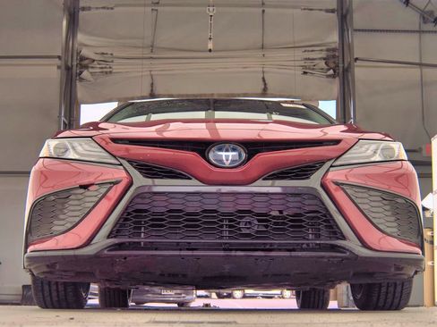 Used 2021 Toyota Camry XSE w/ Cold Weather Package FWD image 4