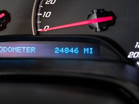 Used 2011 Chevrolet Corvette Grand Sport w/ Preferred Equipment Group RWD image 16