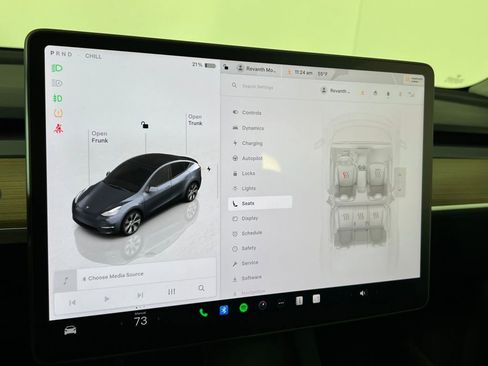 Used 2023 Tesla Model Y Long Range image 29