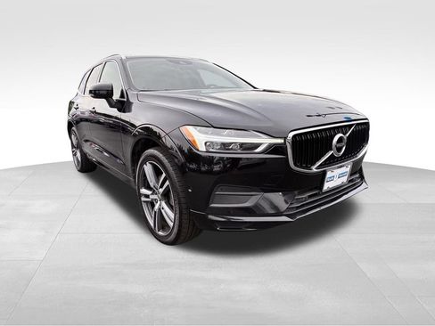 Used 2018 Volvo XC60 T5 Momentum w/ Vision Package AWD/4WD image 1