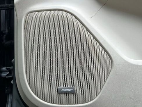 Used 2023 GMC Acadia Denali w/ Denali Ultimate Package image 11