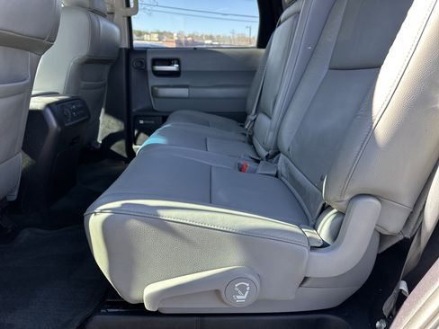 Used 2016 Toyota Sequoia Limited image 23