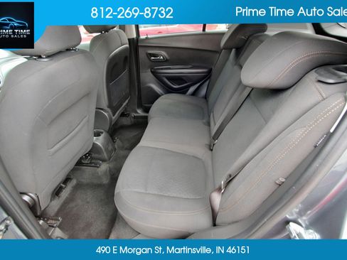 Used 2021 Chevrolet Trax LS w/ Tint and Cruise Package FWD image 15