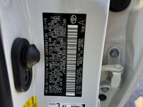 Used 2019 Toyota Corolla SE w/ Carpet Mat Package FWD image 43