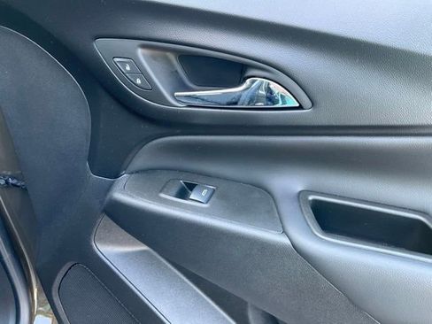 Certified 2024 Chevrolet Equinox LT FWD image 17