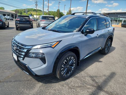 New 2026 Nissan Rogue Platinum AWD/4WD image 4