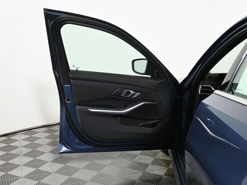 New 2026 BMW 330i xDrive Sedan w/ Convenience Package image 29