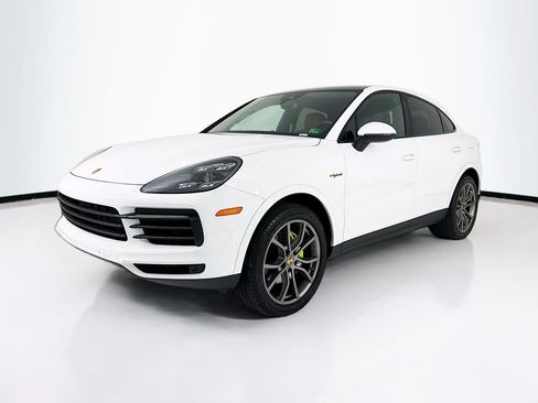 Certified 2023 Porsche Cayenne Platinum Edition w/ Premium Package Plus (PIA) AWD/4WD image 1