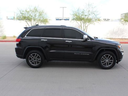 Used 2018 Jeep Grand Cherokee Limited image 5