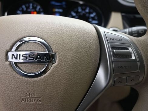 Used 2015 Nissan Rogue SV w/ SV Premium Package FWD image 14