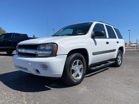 Used 2005 Chevrolet TrailBlazer LS w/ LS Preferred Equipment Group image 2