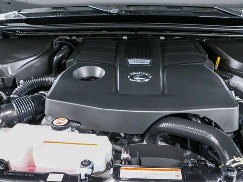 Used 2024 Lexus GX 550 w/ Accessory Package (Z1) AWD/4WD image 34