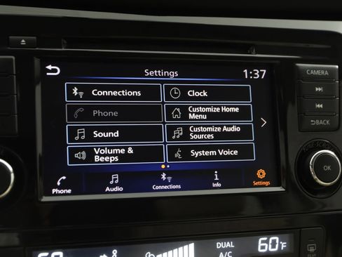 Used 2018 Nissan Rogue SV image 30