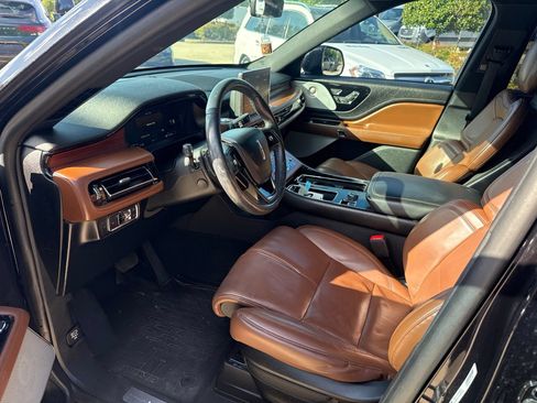 Used 2021 Lincoln Aviator Reserve w/ Equipment Group 201A RWD image 9