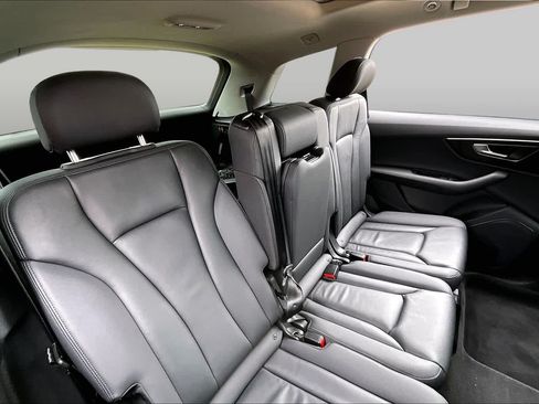 Used 2023 Audi Q7 3.0T Premium AWD/4WD image 37