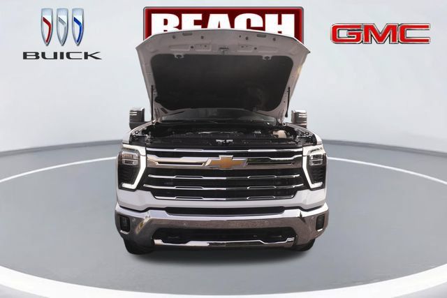 Used 2025 Chevrolet Silverado 2500 LTZ w/ LTZ Convenience Package AWD/4WD image 9