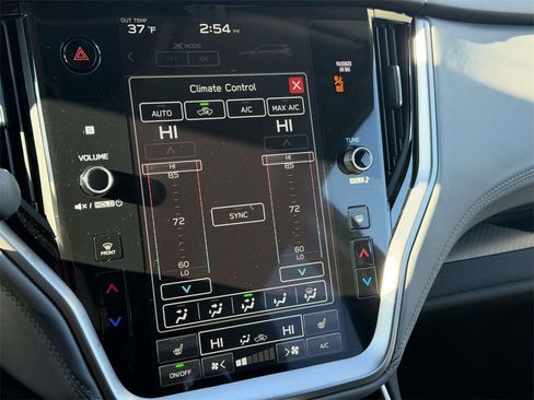 Used 2025 Subaru Outback Premium image 24