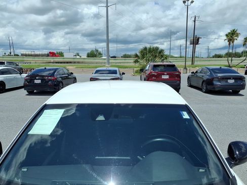 Used 2022 Honda Accord Sport image 10