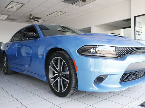 Used 2023 Dodge Charger R/T w/ Plus Group RWD image 25