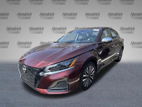 Used 2025 Nissan Altima 2.5 SV image 5
