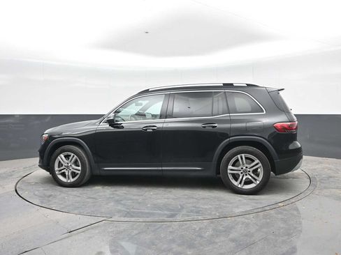 Used 2021 Mercedes-Benz GLB 250 4MATIC image 2