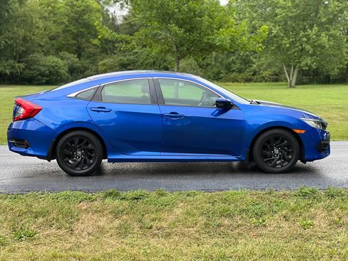 Used 2016 Honda Civic EX image 4