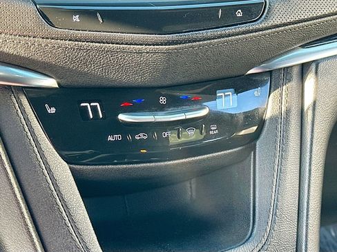 Used 2023 Cadillac XT5 Premium Luxury image 15