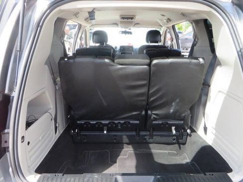 Used 2016 Dodge Grand Caravan SE w/ Quick Order Package 29E SE FWD image 16