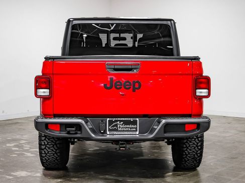 Used 2022 Jeep Gladiator Sport AWD/4WD image 8