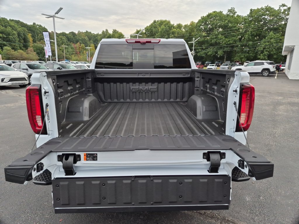 New 2026 GMC Sierra 1500 Denali AWD/4WD image 9