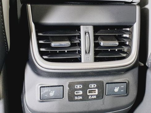 Used 2025 Subaru Legacy Limited image 12