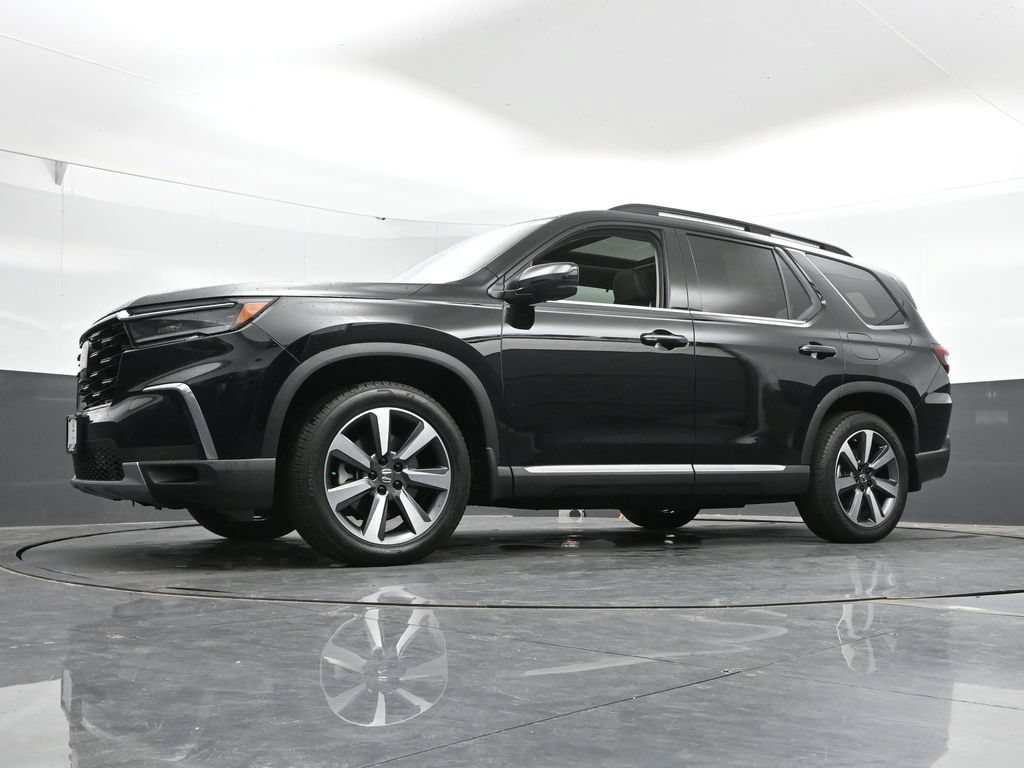 Used 2025 Honda Pilot Touring image 38