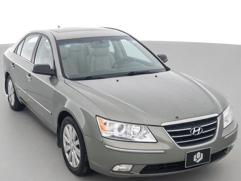 Used 2010 Hyundai Sonata Limited FWD image 1