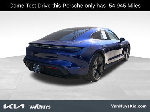 Used 2021 Porsche Taycan image 3