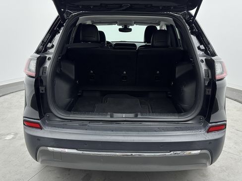 Used 2019 Jeep Cherokee Limited image 30