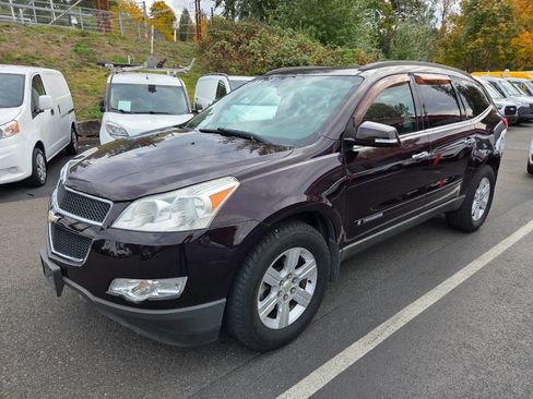Used 2009 Chevrolet Traverse LT image 3