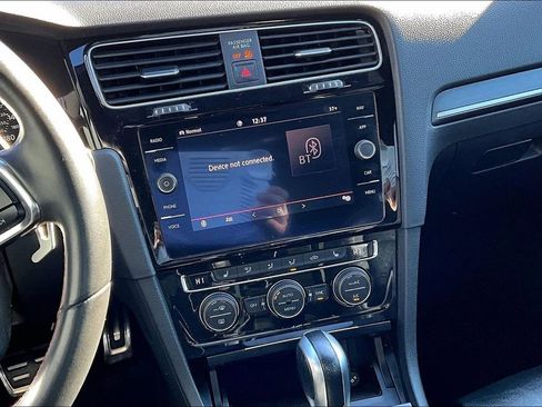 Used 2020 Volkswagen GTI S image 11