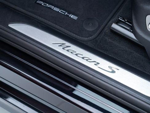 Used 2026 Porsche Macan S AWD/4WD image 15