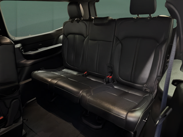 Used 2025 Jeep Wagoneer Series II AWD/4WD image 13