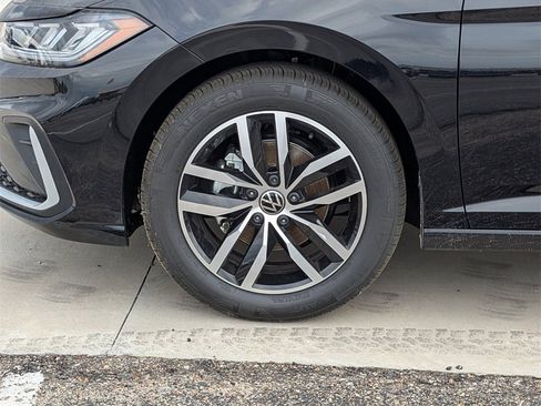 New 2026 Volkswagen Jetta SE image 9