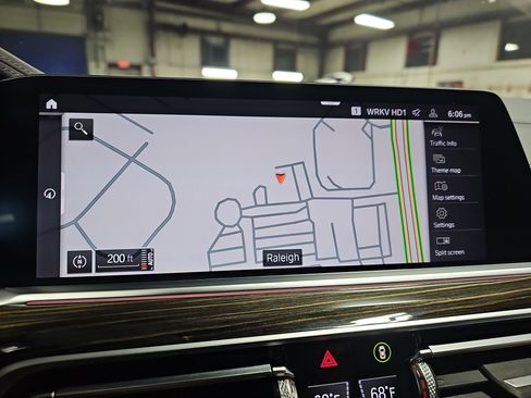 Used 2021 BMW X5 xDrive40i w/ Premium Package image 25