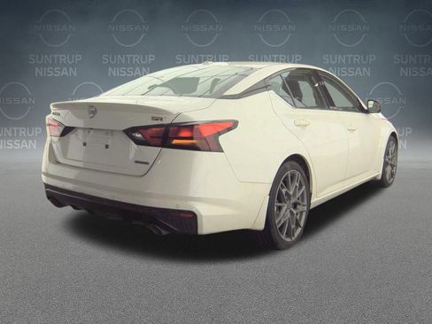 Used 2024 Nissan Altima 2.0 SR image 21