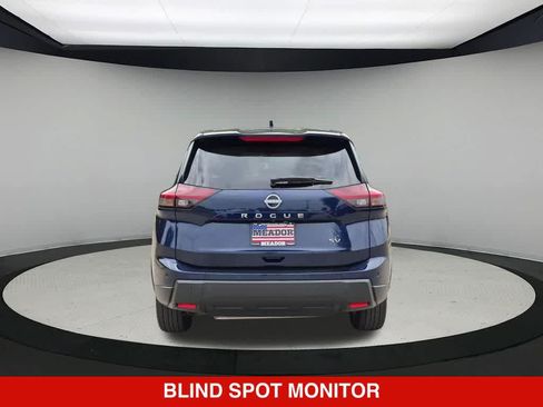 Used 2024 Nissan Rogue SV FWD image 6