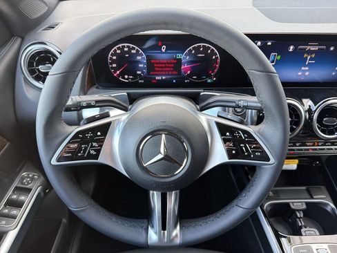 Used 2026 Mercedes-Benz GLB 250 image 16