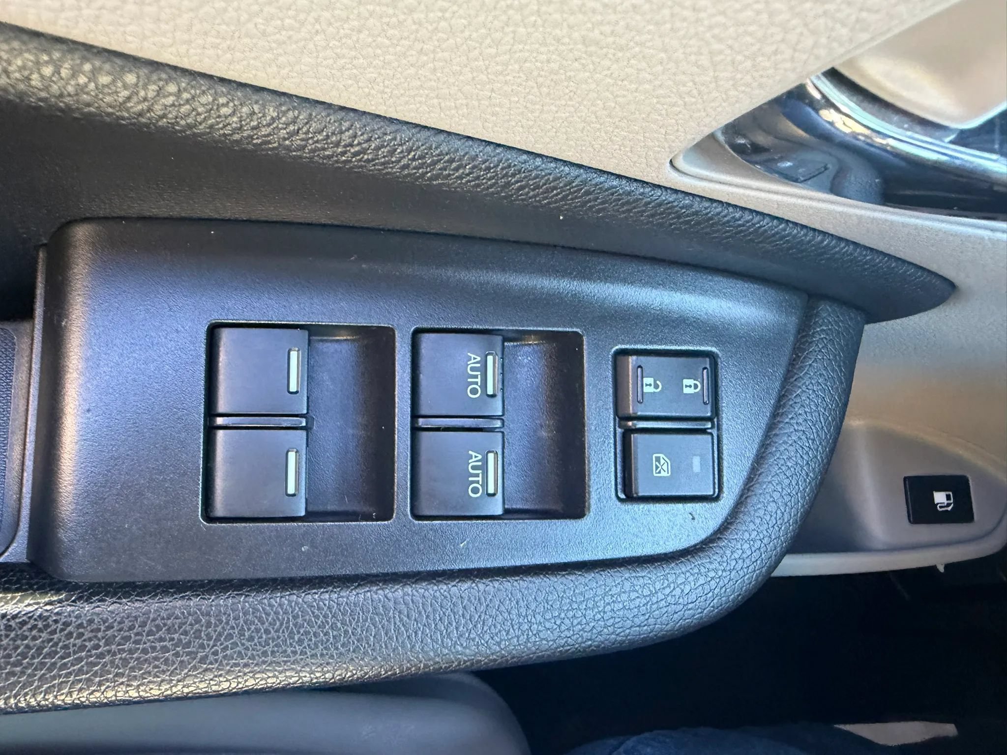 Used 2021 Honda Pilot EX image 25