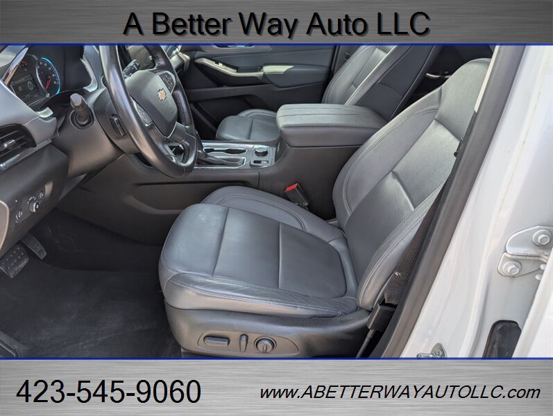 Used 2019 Chevrolet Traverse LT w/ LT Premium Package AWD/4WD image 16