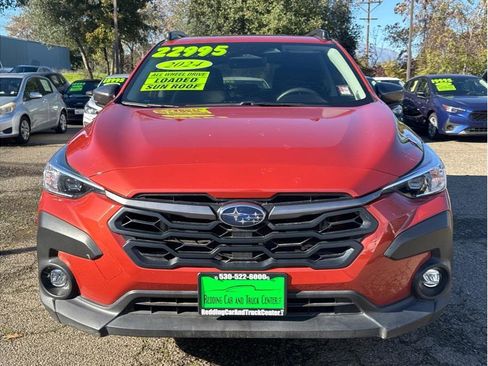 Used 2024 Subaru Crosstrek 2.0i Premium image 2