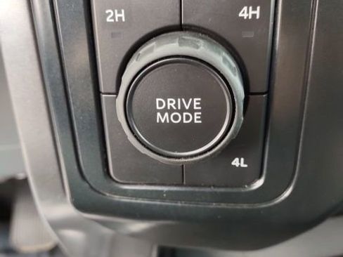 Used 2025 Ford F150 XLT w/ Equipment Group 301A Standard image 16